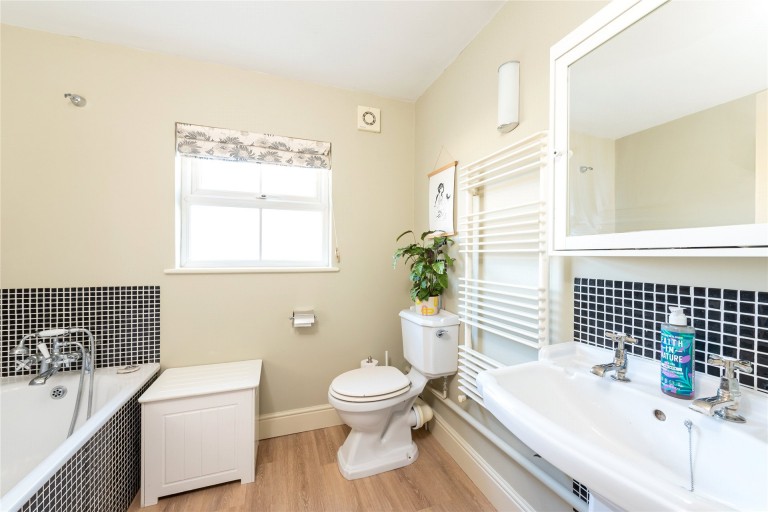 Images for Royal Oak Lane, Pirton, SG5