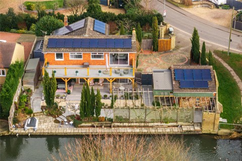 Click the photo for more details of High Street, Langford, SG18