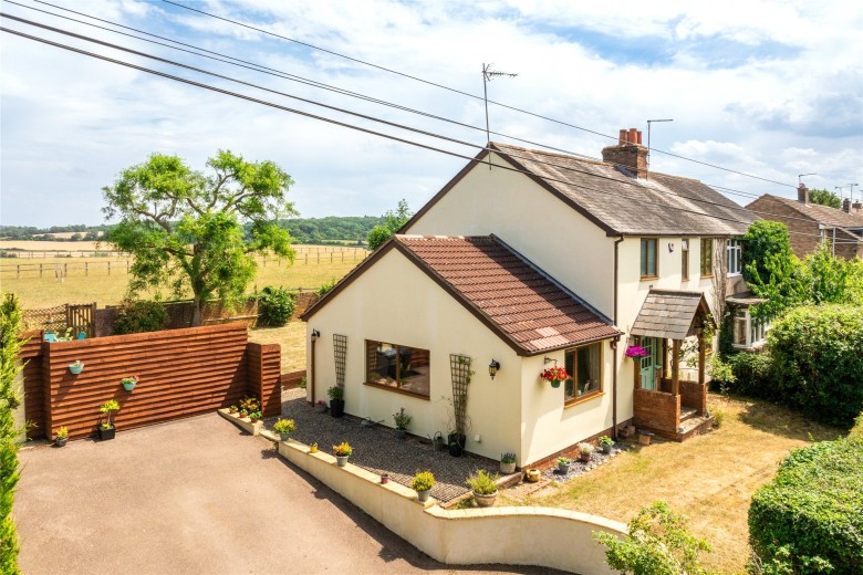 Click the photo for more details of Long Lane, Aston End, SG2