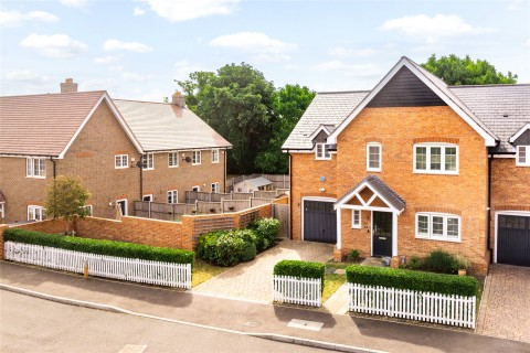 Click the photo for more details of Saxon Rise, Pirton, SG5