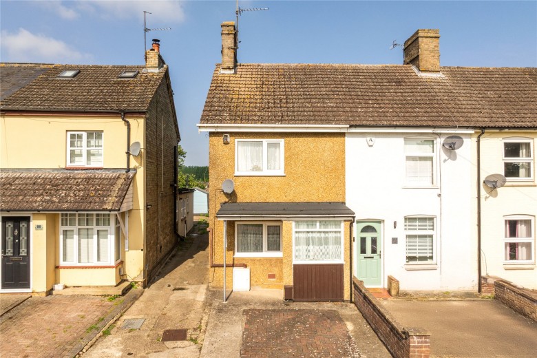 Click the photo for more details of Hitchin Road, Stotfold, SG5