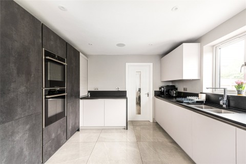 Click the photo for more details of Sundon Road, Streatley, LU3