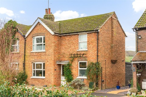 Click the photo for more details of Furlong Lane, Totternhoe, LU6