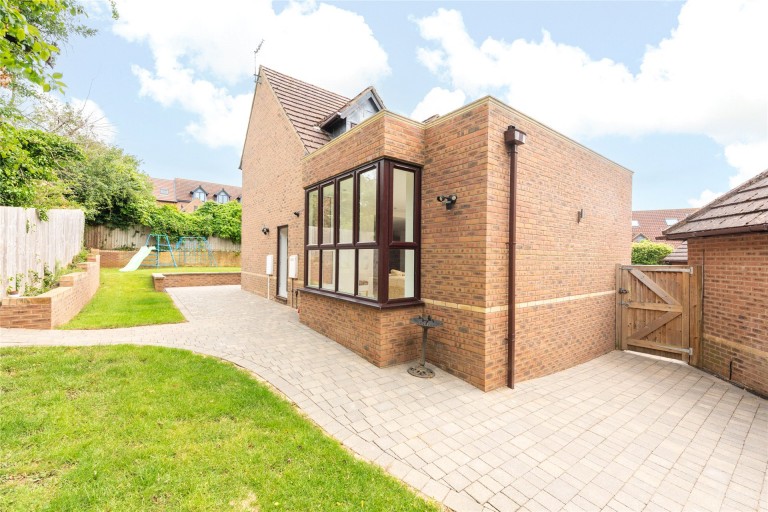 Images for Pinks Close, Loughton, MK5