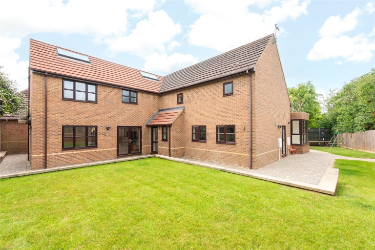 Images for Pinks Close, Loughton, MK5