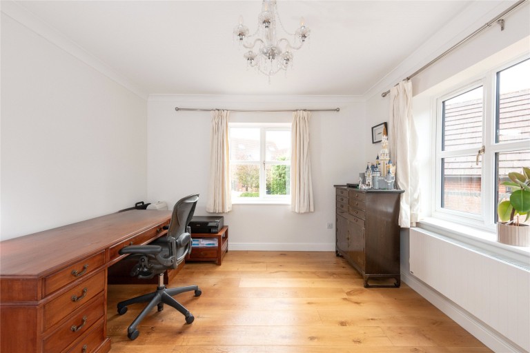 Images for Pinks Close, Loughton, MK5