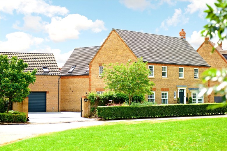 Click the photo for more details of Whittington Chase, Kingsmead, MK4