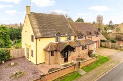 Images for Hillside Road, LU7