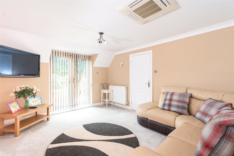 Images for Hillside Road, LU7
