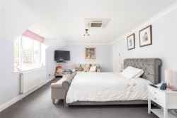Images for Hillside Road, LU7