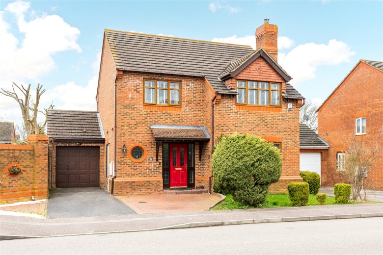 Click the photo for more details of Cheshire Rise, Bletchley, MK3
