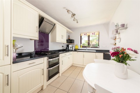 Click the photo for more details of Gatewick Lane, Caldecotte, MK7
