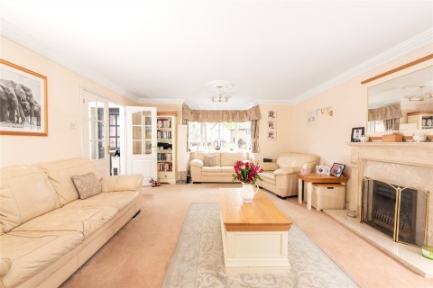 Click the photo for more details of Cottage Common, Loughton, MK5