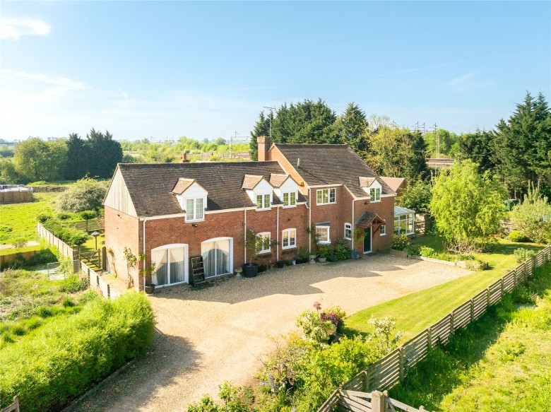 Click the photo for more details of Hillersdon Chase, Stoke Hammond, MK17