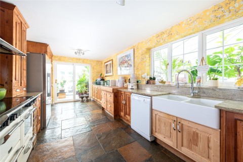 Click the photo for more details of Hillersdon Chase, Stoke Hammond, MK17