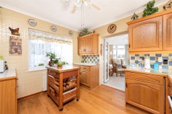 Images for Lanes End, Heath and Reach, LU7
