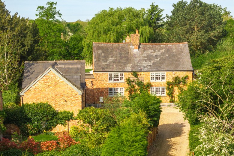 Click the photo for more details of Milton Road, Willen, MK15