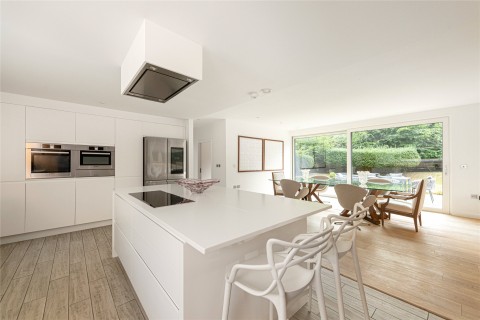 Click the photo for more details of Heath and Reach, LU7