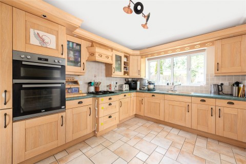 Click the photo for more details of Dungeness Court, Tattenhoe, MK4
