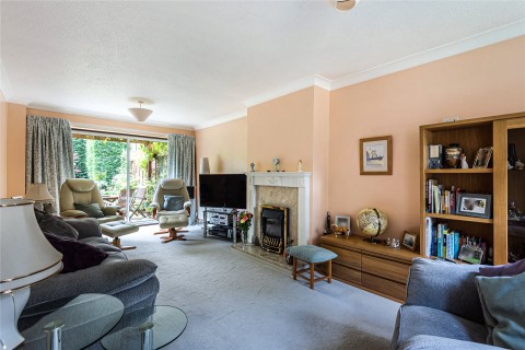 Click the photo for more details of Granes End, Great Linford, MK14