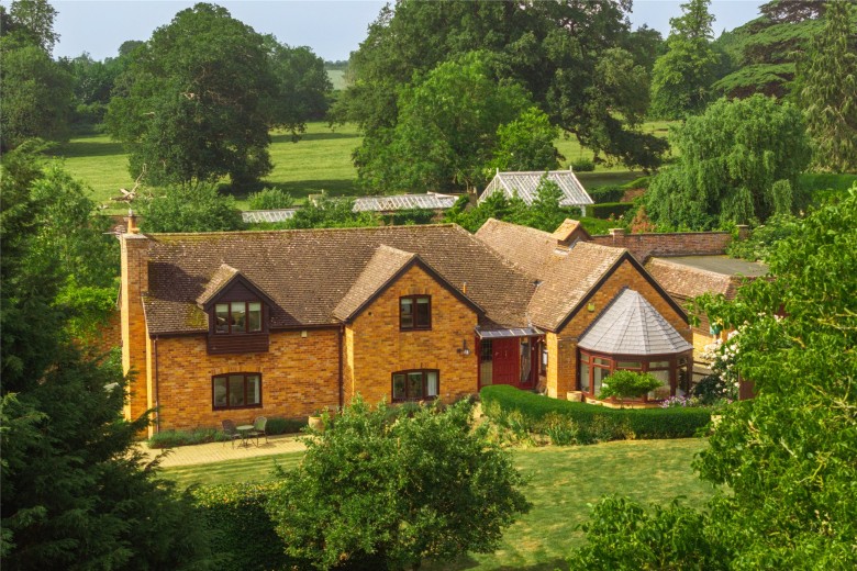 Click the photo for more details of Pound Lane, North Crawley, MK16