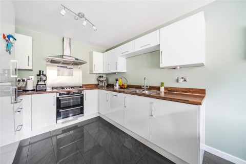 Click the photo for more details of Selkirk Drive, Oakridge Park, MK14