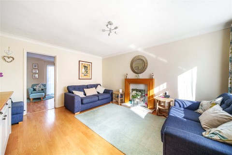 Click the photo for more details of Westbury Lane, Newport Pagnell, MK16
