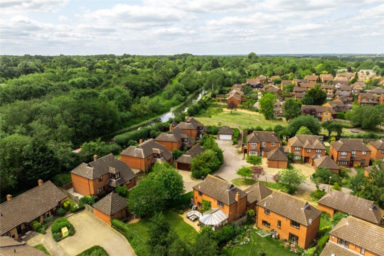 Images for Runnymede, Giffard Park, MK14