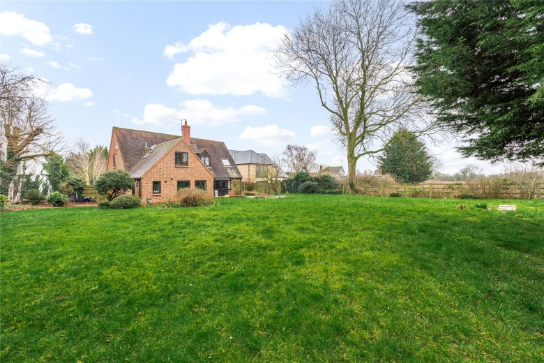 Click the photo for more details of Higham Cross Road, Hanslope, MK19