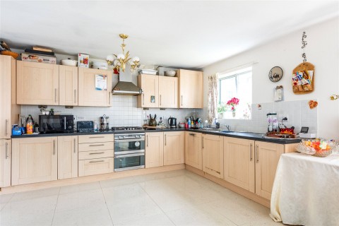 Click the photo for more details of Aran Court, Oakridge Park, MK14