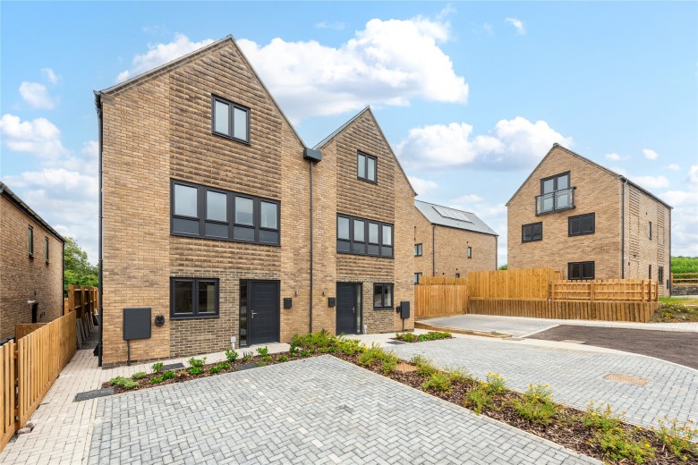 Click the photo for more details of Black Horse Lodge, Oakridge Park, MK14