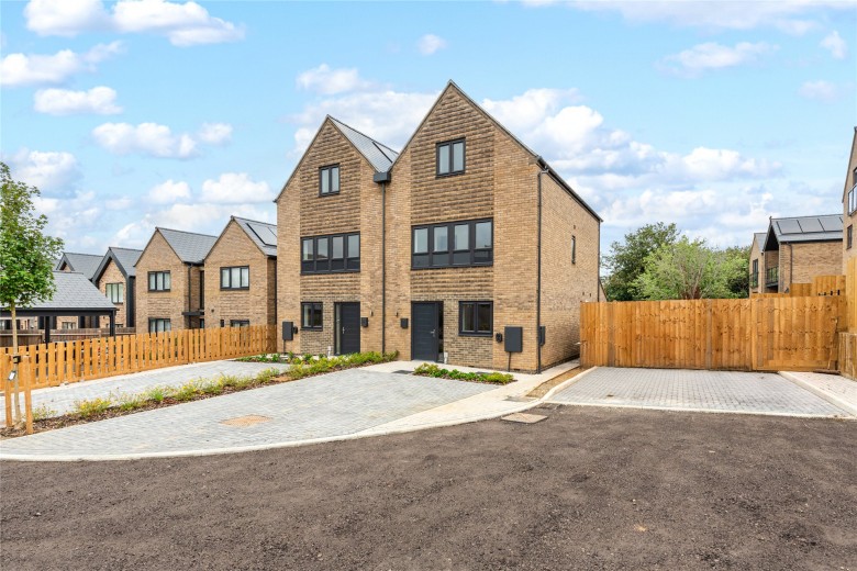 Click the photo for more details of Black Horse Lodge, Oakridge Park, MK14