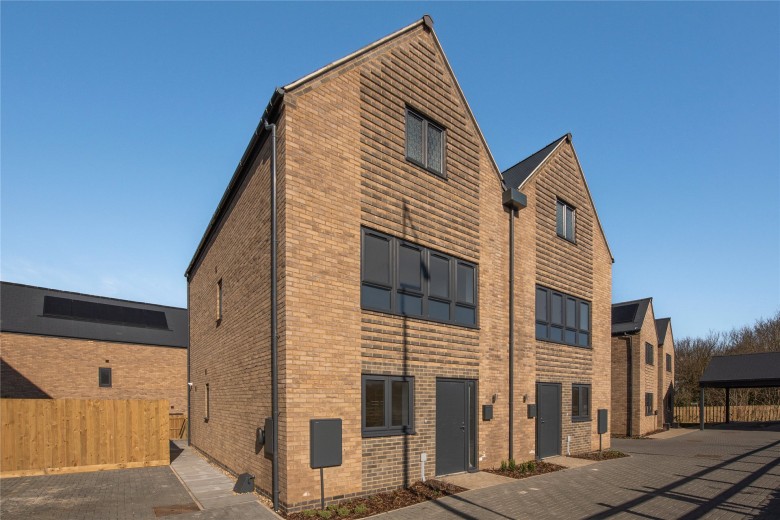 Click the photo for more details of Black Horse Lodge, Oakridge Park, MK14