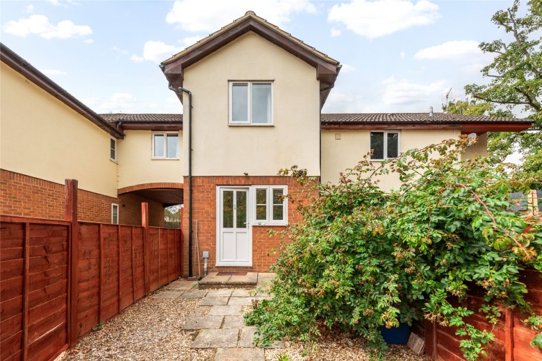 Click the photo for more details of Sheppards Close, Newport Pagnell, MK16