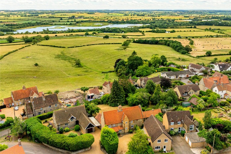 Images for High Street, Great Doddington, NN29
