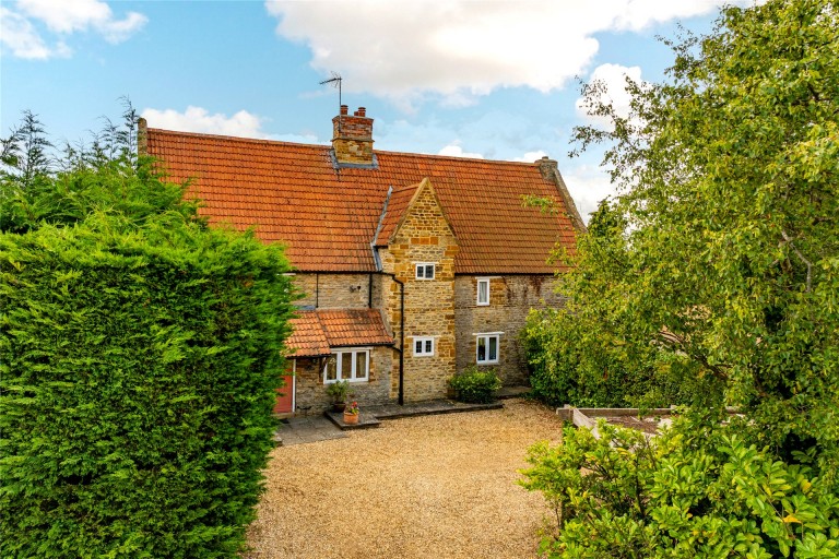 Images for High Street, Great Doddington, NN29