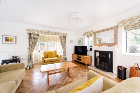 Click the photo for more details of Broughton Road, Old, NN6