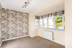Images for Larbourne Park Road, Flore, NN7