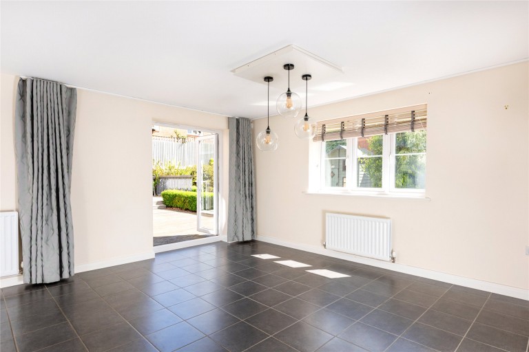 Images for Larbourne Park Road, Flore, NN7