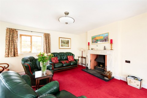 Click the photo for more details of Manor Road, Spratton, NN6