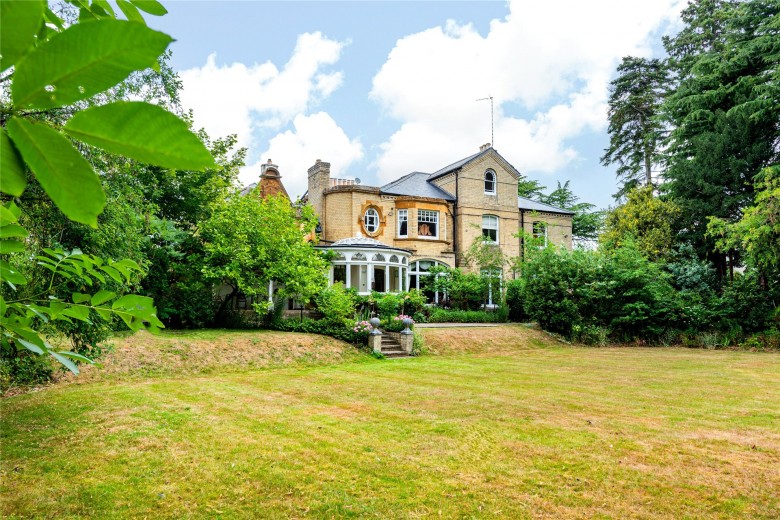 Click the photo for more details of The Avenue, Dallington, NN5