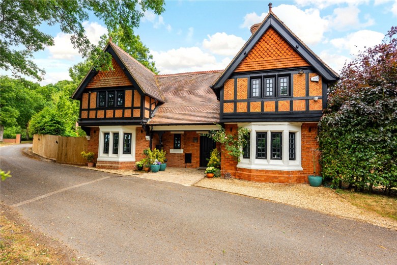 Click the photo for more details of Welford Road, Spratton, NN6