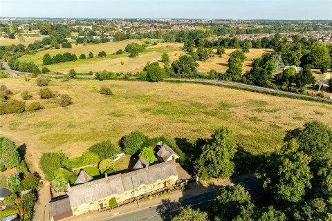 Click the photo for more details of St. Botolphs Road, Barton Seagrave, NN15
