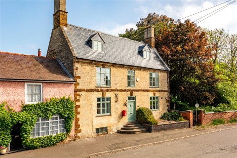 Click the photo for more details of High Street, Finedon, NN9