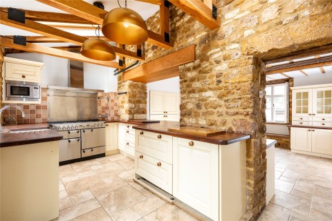 Click the photo for more details of High Street, Finedon, NN9