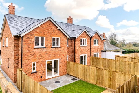 Click the photo for more details of High Street, Great Horwood, MK17