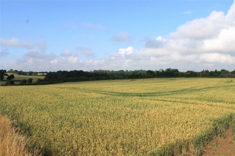 Click the photo for more details of Nash Road, Thornborough, MK18