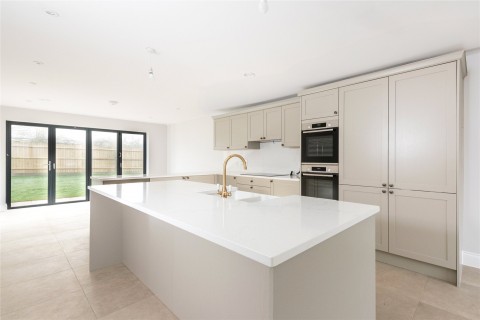 Click the photo for more details of Aston Abbotts Road, Cublington, LU7