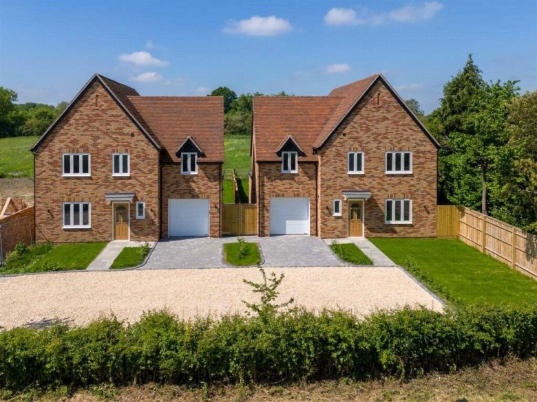 Click the photo for more details of Rowsham Road, Bierton, HP22