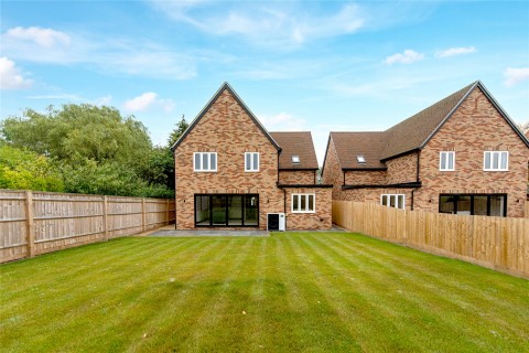 Click the photo for more details of Rowsham Road, Bierton, HP22